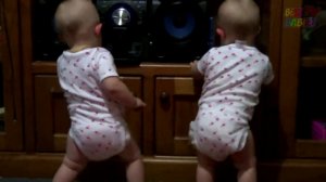 Маленькие дети смешно тануют ★ Угарная подборка танцующих малышей