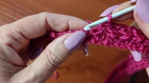 Шапочка поперечным вязанием крючком. Подробное видео для начинающих.