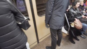 Russia, Moscow, 2X metro ride from Добры́нинская to Третьяко́вская