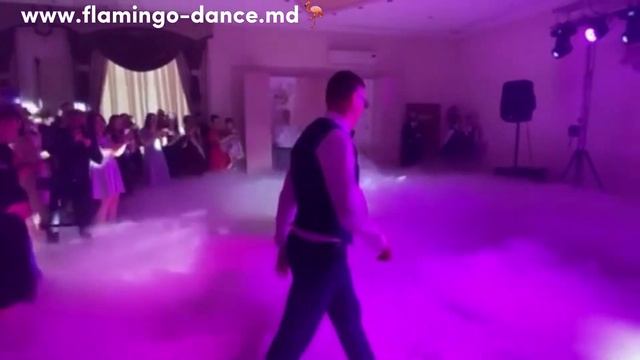 Dansul mirilor in Chisinau. Scoala de dans Flamingo. Первый танец , обучение Кишинев смотреть онлайн