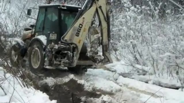 Работы по ремонту порыва трубы Залесный.11.01.13