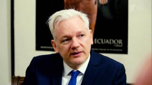 Основатель WikiLeaks Джулиан Ассанж через семь лет покинул посольство Эквадора на руках полицейских