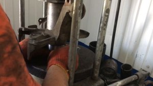 ЗАПРЕСОВКА ПОДШИПНИКА В ПОВОРОТНЫЙ КУЛАК  Skoda Octavia