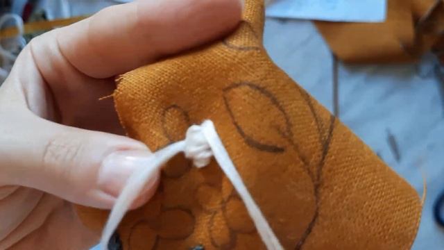 Sewing a sash with a floral hand embroidery tutorial + FREE PATTERN смотреть онлайн