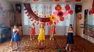 Гимнастический танец с лентой "День Матери"