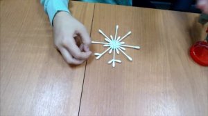 DIY Очень красивые снежинки из ватных палочек легко и просто , Новогодний декор своими руками