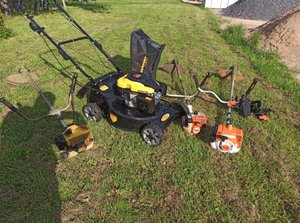 Сложный выбор, газонокосилка Champion LM5645 или триммер Stihl FS250. Цена, скорость работы, мощь.