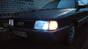 Подскажите как снять моторчик печки на Ауди 100 с3 ??!!