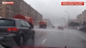 Потоп из Сочи уже в Москве - Проливной ливень затопил Москву