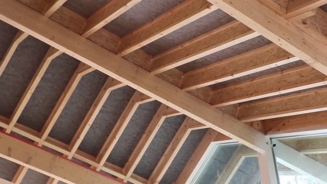 Кирпичный дом с панорамным остеклением. ФАХВЕРК. Двутавровые деревянные балки. "Строй и Живи" смотреть онлайн