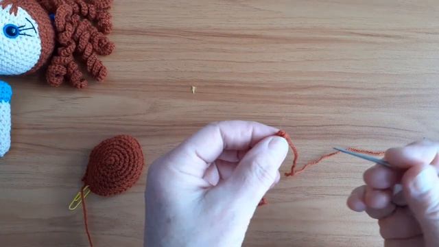 Причёска для куклы. Вяжем локоны. смотреть онлайн