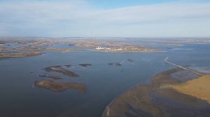 Полет к Свияжску через водные просторы устья реки Свияги