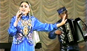 Зухра Миназова - СИҢА КЕМ КИРӘК ТАГЫН / КТО ТЕБЕ ЕЩЁ НУЖЕН / WHO ELSE DO YOU NEED шуточная песня смотреть онлайн