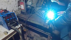 КАК ЗАВАРИТЬ ПРУЖИНУ ПРАВИЛЬНО #сварка #diy  #ремонт