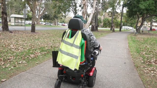 Accessible Tweed смотреть онлайн