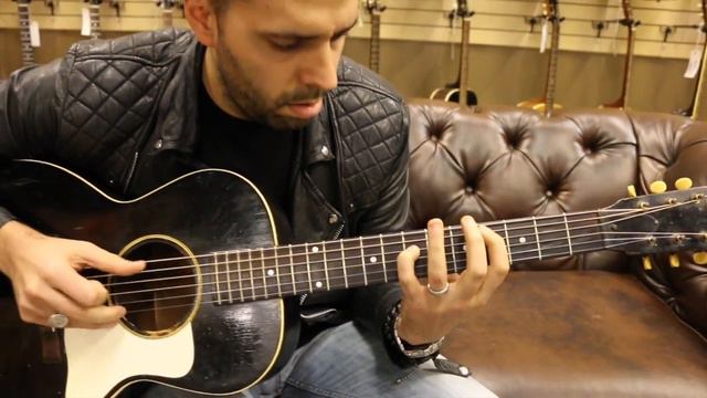 1932 Gibson L-00 Factory Black | Guitar of the Day смотреть онлайн