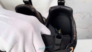 Сравнение оригинала и копии!Кроссовки Louis Vuitton Run Away.Стоит ли переплачивать за оригинал?