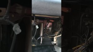 Замена салонного фильтра на Mitsubishi Диамант своими руками