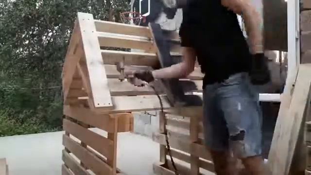 Качественная мебель из строительных поддонов