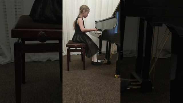 Белоярова Таисия (9 лет)П.И.Чайковский " Мазурка" смотреть онлайн