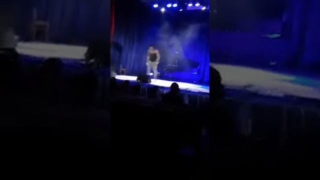 1)Танцы. Стиль. Африканский хипхоп танцор.