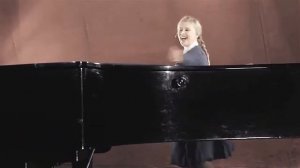 Екатерина Савинова / Фрося Бурлакова | Вдоль по Питерской