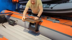 Столик для эхолота с газлифтом