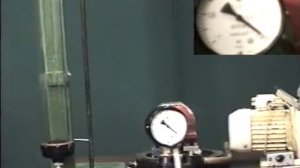 СВОБОДНОЕ ПАДЕНИЕ ТЕЛ.ОПЫТ С ТРУБКОЙ НЬЮТОНА.ФИЗИКА.ХРОНИКА СССР