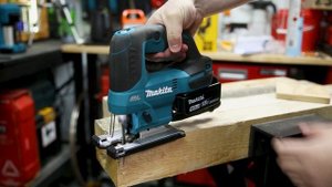 NEW Makita 18V Jigsaw (DJV184)