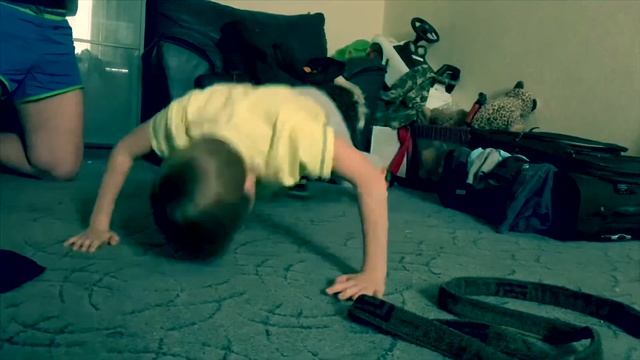 70 отжиманий в 7 лет?Лёня Машина? смотреть онлайн