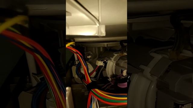 Bosch SMV53L10/09 wyciek ze zmywarki cz.2 смотреть онлайн