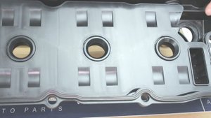VQ23 (2.3L), VQ25 (2.5L) Nissan крышки клапанов 13264-8J113, 132648J102