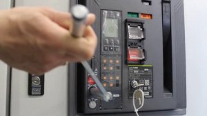 Автоматический выключатель Hyundai крупно