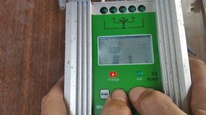 Обзор на гибридный контроллер заряда со сливом энергии на балласт с Али