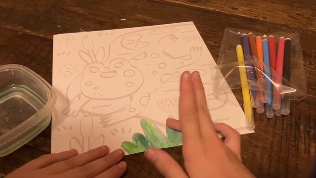 Testing a kids art box!!! смотреть онлайн