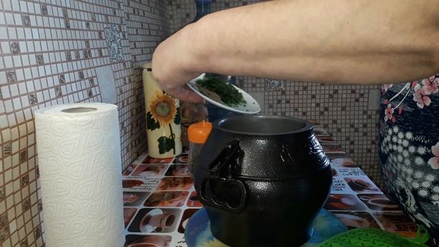 Продолжаю осваивать казан.Куриные желудки с картошкой. смотреть онлайн