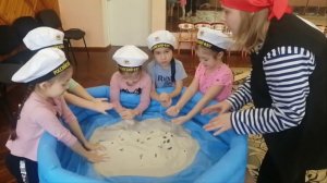 Квест- игра по ФЭМП "В  поисках сокровищ" с детьми средней группы