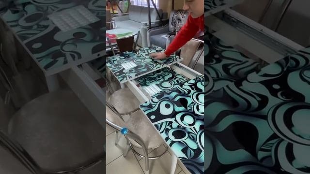 Столы с фотопечатью / стеклянные столы / раздвижные столы / столы в наличии и на заказ