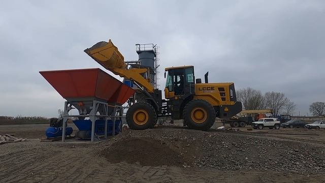 Бетонный завод Рифей Бетон Скип 45 производительностью 45 куб.м. бетона в час. автоматический РБУ смотреть онлайн