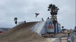 Red Bull Straight Rhythm live