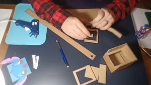 Créez une tirelire en forme de Stitch qui dévore vos pièces de monnaie
