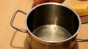 Рецепт - Белковый заварной крем на водяной бане от videokulinaria.ru