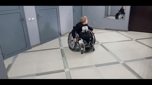 Инвалидная коляска для танцев