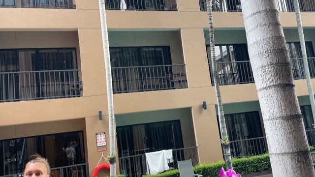 Bangkok. Отель The Cottage Cuvarnabhumi hotel. смотреть онлайн