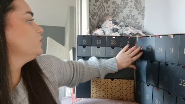 LOOKFANTASTIC 2022 ADVENT CALENDAR UNBOXING смотреть онлайн