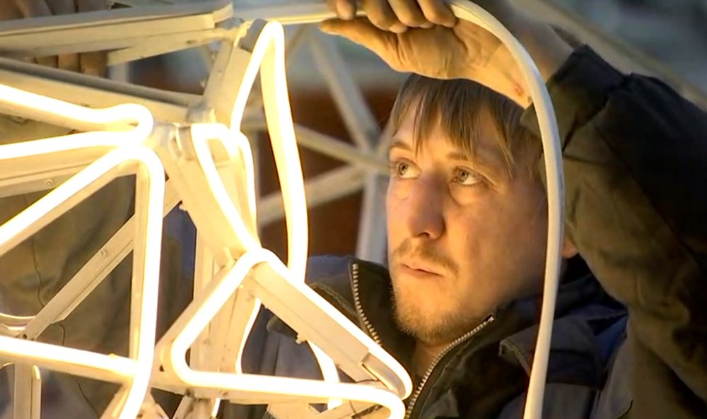 Москву начали украшать к Новому году / События на ТВЦ