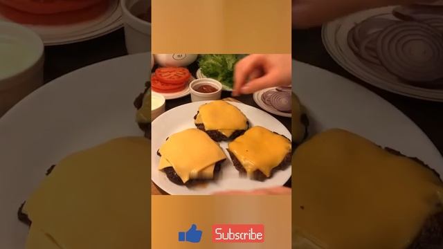 Домашние Бургеры #рецепт #вкусно #кулинария #завтрак #обед #ужин смотреть онлайн