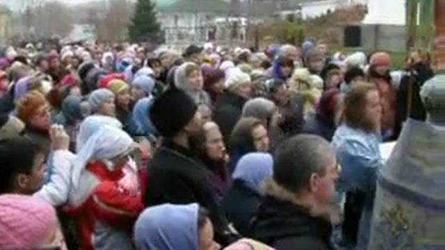 Крестный ход в престольный праздник Казанской иконы Божией Матери смотреть онлайн