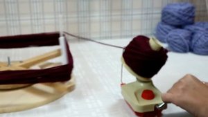 РУЧНАЯ МОТАЛКА ДЛЯ ПЕРЕМОТКИ ПРЯЖИ // Моталка И Карусель // Перематываю пряжу в клубки