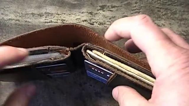 "Старый бумажник полевого командира" :-) смотреть онлайн